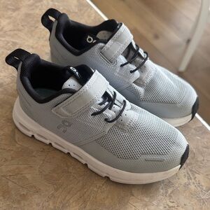 Kids on clouds size US K 11.5